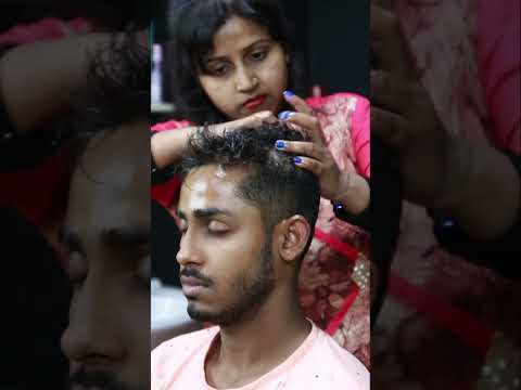 Indian Lady Barber Doing Massage With Wooden Hammer | ASMR Tok Sen Massage Therapy #shorts #toksen