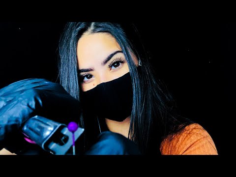 ASMR: ROLEPLAY COLOCANDO PIERCING EM VOCÊ!