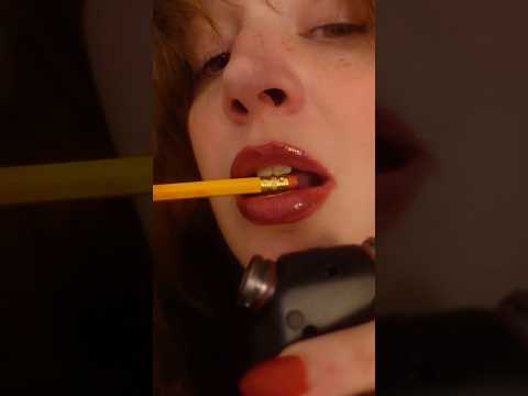 Close-Up Pen Noms 👄 Crunchy, Clicky Mouth Sounds ASMR  #asmr #eatingsounds #pennoms