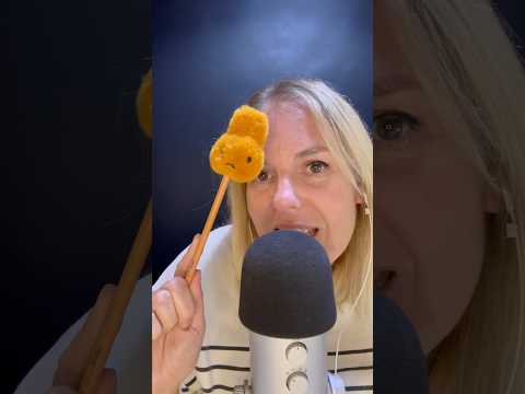 ASMR FR / Quel est ton stylo préféré ? #asmrfr #shortsasmr #asmrshorts