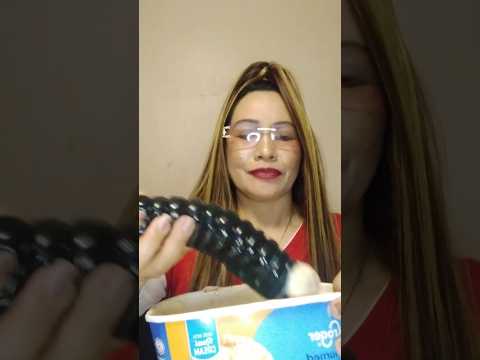 EATING ICE CREAM WITHOUT SPOON#everyone #mukbang #shortsfeed #asmr