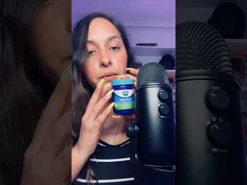 Te aplico Vick para la congestión 🥶🤒 #asmr #relax #susurros #asmrcommunity #susurrando #asmrsounds