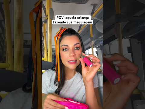 POV: aquela criança fazendo sua maquiagem #asmr #humor #comedia #shorts