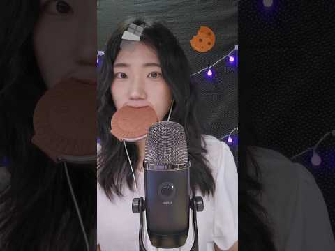 This or That Challenge Chocolate or Cookie? #asmr #asmrsounds #emojichallenge #asmrshorts