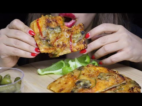 ASMR THIN CRUST PIZZA CORNICHONS GREEN PEPPER MUKBANG no talking CREMA ASMR #asmr #mukbang #pizza