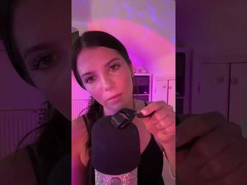 Dermal Roller on the mic 💕 #asmr #relax #mictrigger #micscratchingasmr #asmrtriggers #asmrtapping