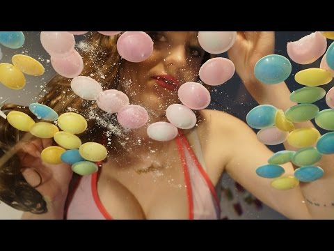 Sweet heartshaped ASMR eating UFOs