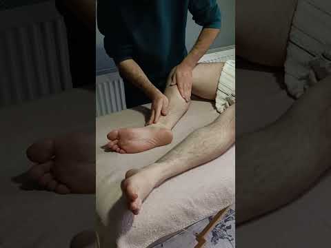 Turkish massage that relieves pain in the quadriceps #satisfying #relaxing #asmr #shorts