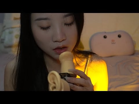 ASMR舔耳口腔音喘息Ear Licking Licking And Eating Ear Licking