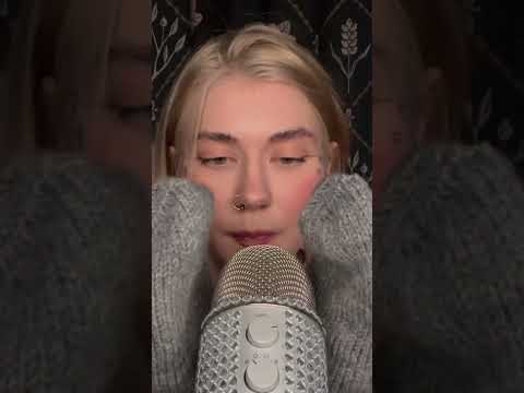...🥱♥️✨ #asmr #micbrushing #asmrsuomi #brushingsounds #asmrtriggers