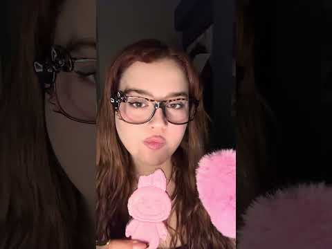 Gördüğünüz yerde alın çünkü pembe çikolata aşırı iyiydiiii bu arada #reklamdeğil #asmr #mukbang