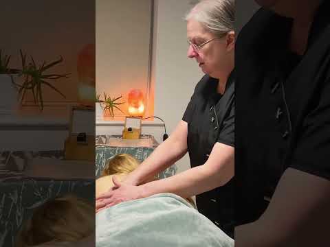 ASMR back massage to heal your tired soul  #unintentionalasmr #asmrunintentional #aromatherapy