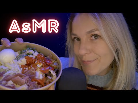 ASMR FR 🍽️ Mukbang - Je déguste avec vous ma salade en chuchotant proche du micro