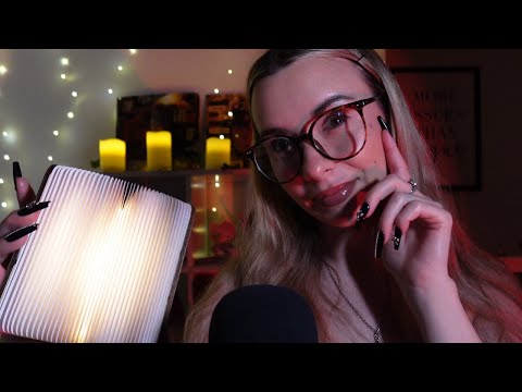 ASMR super cosy to help you sleep 🎧🌙 (tapping, scratching, light trigger)