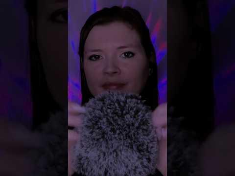 ASMR Fast and Aggressive Triggers Changing Every 30 Seconds -Face Bopping and Fluffy Mic Scratching