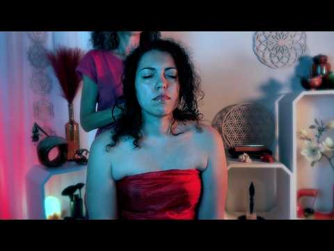 ASMR su Persona Reale ✨ Pulizia dell’AURA e MASSAGGIO Rilassante COLLO e SPALLE  (musica 432 hz)