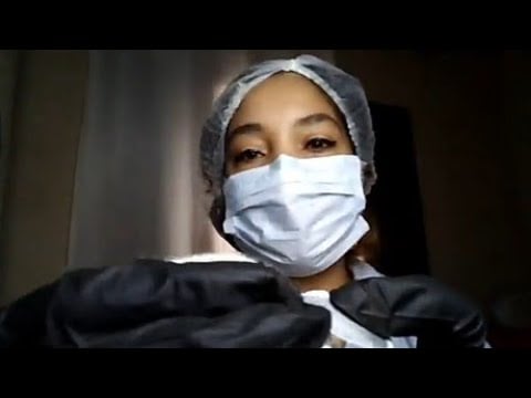 ASMR Enfermeira cuidando de você no hospital (atenção pessoal, luvas, medicamentos, pressão e +💊👩‍⚕️
