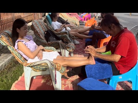 $4 THAILAND STREET MASSAGE / STRONG FOOT LEG HEAD SHOULDER MASSAGE BY PROFESSIONAL