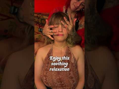 relaxing hair play ASMR #asmr #hairplay #goldnails #jadecombs