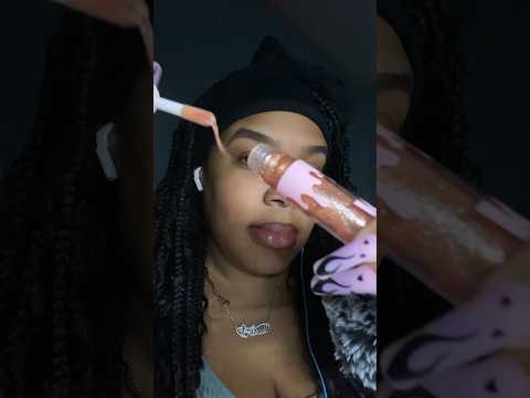 lip gloss application 🥰 #asmr #lipgloss #shortscreator #shorts #sleep #asmrsounds