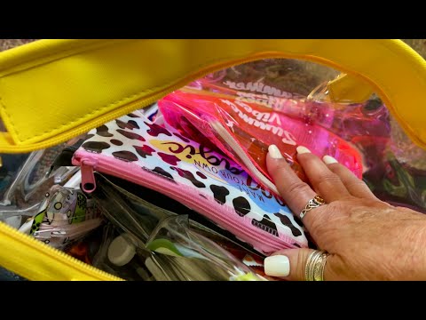 Chaotic~All Vinyl~Purse Rummage (No talking only) Occasional Vinyl Tapping~ASMR looped1X