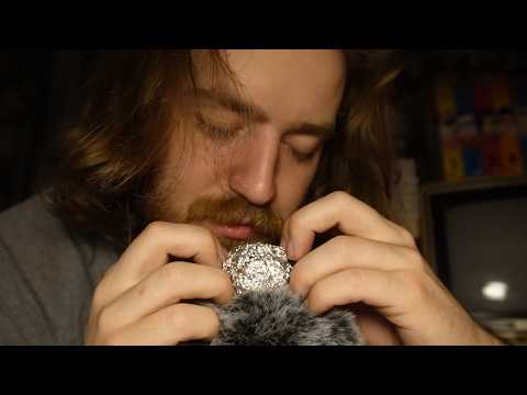 Simple ASMR to relax and unwind to | Soft Scratching Sounds & Quiet Humming