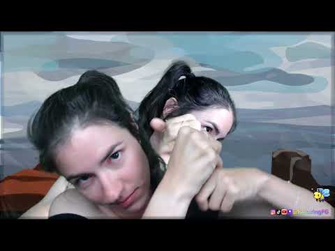 ASMR - Double Camera Finger Cracking