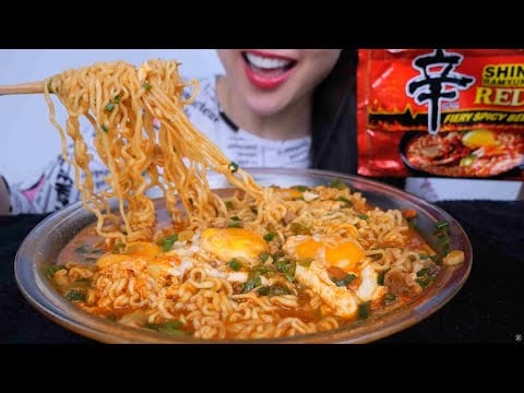SPICY NONGSHIM NOODLES (ASMR EATING SOUNDS) LIGHT WHISPERS | SAS-ASMR