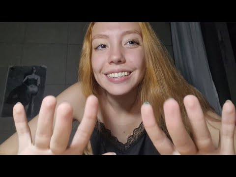 ASMR sons de boca, tapping, triggers aleatórios, sussurros e voz baixa ❤️