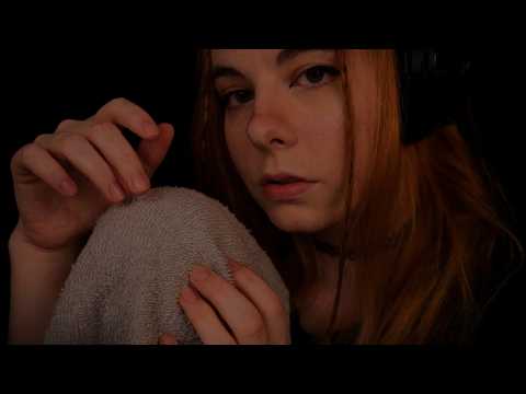 ASMR | close up Semi-Unintelligible Whispering & gentle Towel Scratching