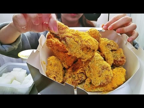 ASMR: Crunchy Chicken 뿌링클 치킨 이팅사운드 노토킹 팅글 소리 먹방 crispy Eating sounds BHC bburinkle notalking mukbang