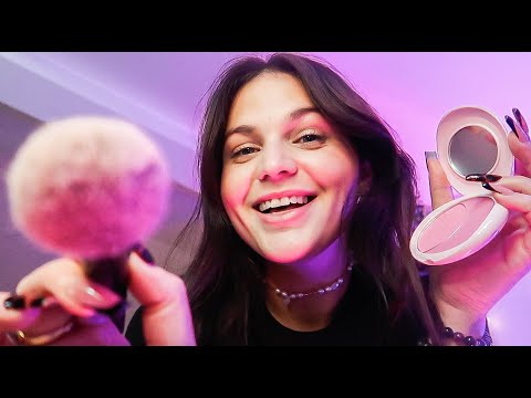 ASMR POV : ta grande soeur te maquille quand tu dors