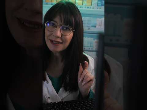 ASMR la pharmacienne s'occupe de toi 💊