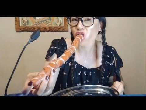 HOT SMOKED CHICKEN SAUSAGE EATING SHOW :Life in America 🇺🇸