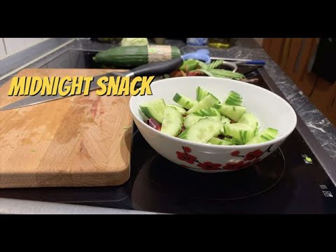 Julia’s Life: Midnight snack