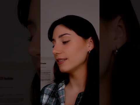 ASMR EN TU CAMITA 🧸💤 TE LEO EN FRANCÉS ✨Roleplay✨ #asmr #shorts #short