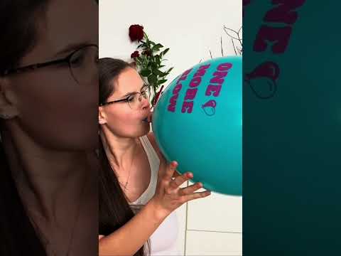 BalloonAce blowing #asmr #balloon #youtubepartnerprogram