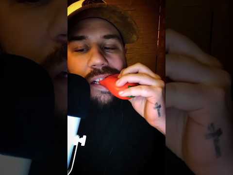 Chewing ASMR! Gummies Chilli Pepper and Beatboxing!!!