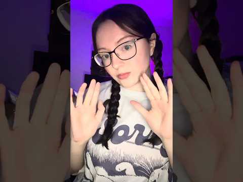 Asmr- Finger fluttering & Tongue Clicking  #asmr #asmrmouthsounds #fingerflutters #tongueclicking