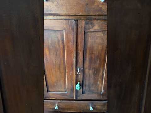 Italian cupboard ASMR #relax #oddlysatisfying #asmr #tapping #travelasmr