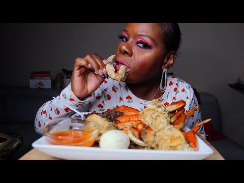 Crab Dinner 🥘 Plate ASMR Eating Sounds