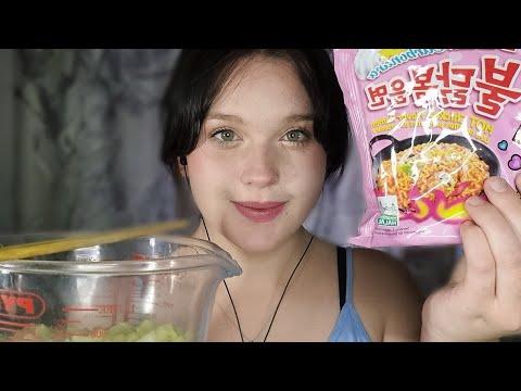 ASMR| Come Eat Ramen with Me🍜