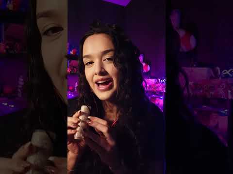 ASMR maquiagem de plástico, madeira ou verdadeira? #asmr #asmrmaquiagem #maquiagemdemadeira