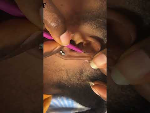 SATISFYING AND RELAXING EAR PICKING CLEANING, SCALP SCRATCHING WITH GUM CHEWING FOR YOUR SLEEP