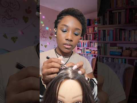 ASMR TIRANDO CASPA DO SEU CABELO #asmr #shorts #asmrsounds #asmrbrasil