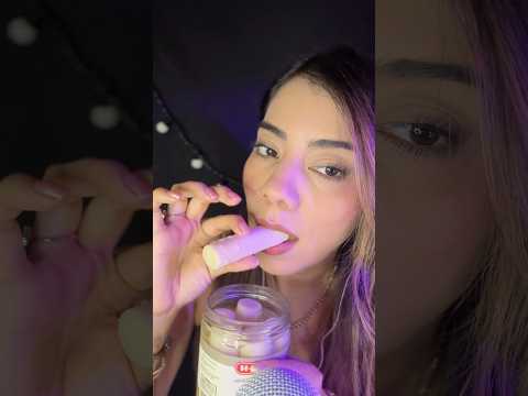 Comiendo PALMITOS🫢 te gustan? #asmr #relax #mouthwhisper #visualtingle #dormir