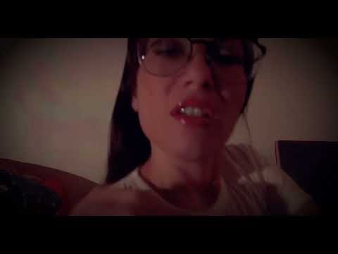 Scratching en la ropa con uñas largas y pulseras | ASMR en español