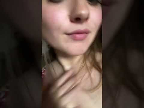 collarbone tapping :)