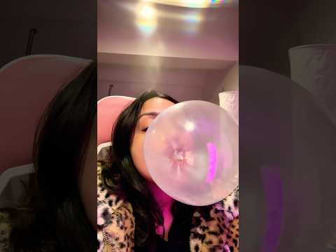 BUBBLE GUM ASMR | chewing messy bubble gum popping sounds #asmr