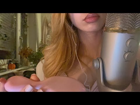 ASMR my favourite triggers (whispering,tapping,hand movements, etc.)